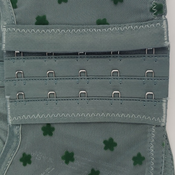 Urban Outfitters NWT Bralette Size Small Dusty Green with Stars Retail $49 - Picture 7 of 10